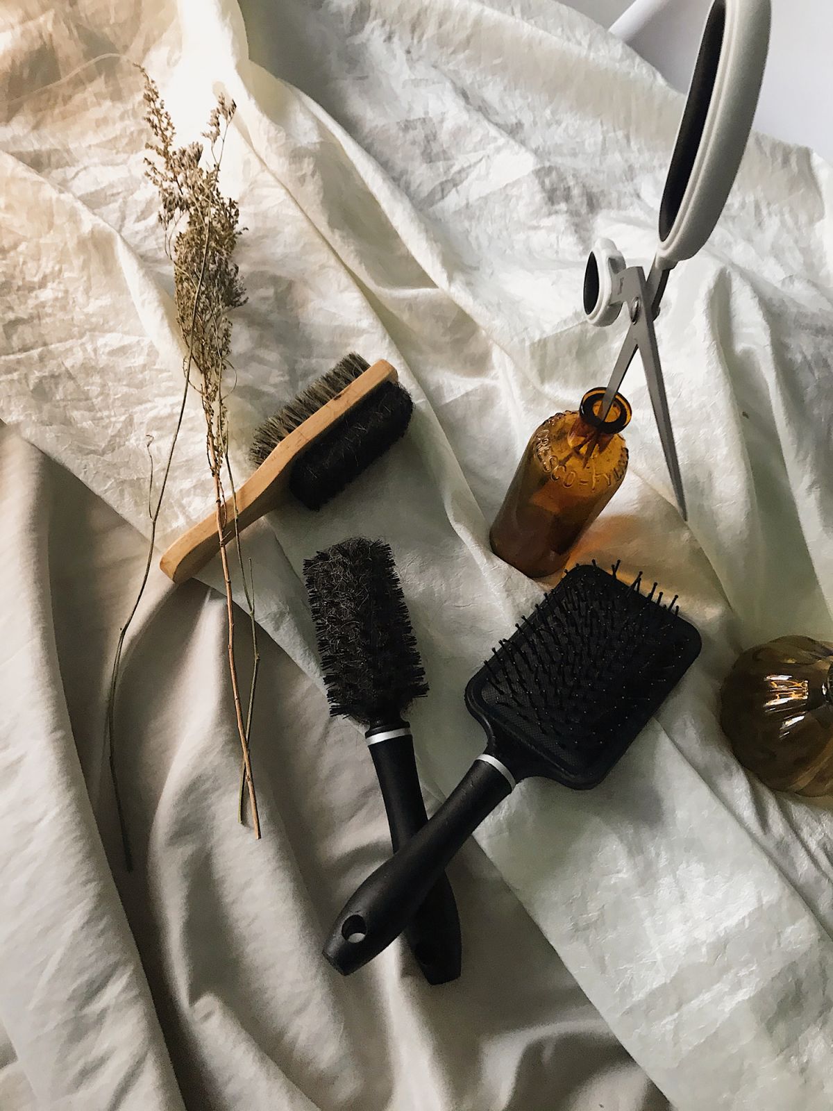 Hair care tools laid out on the trail of the Durag