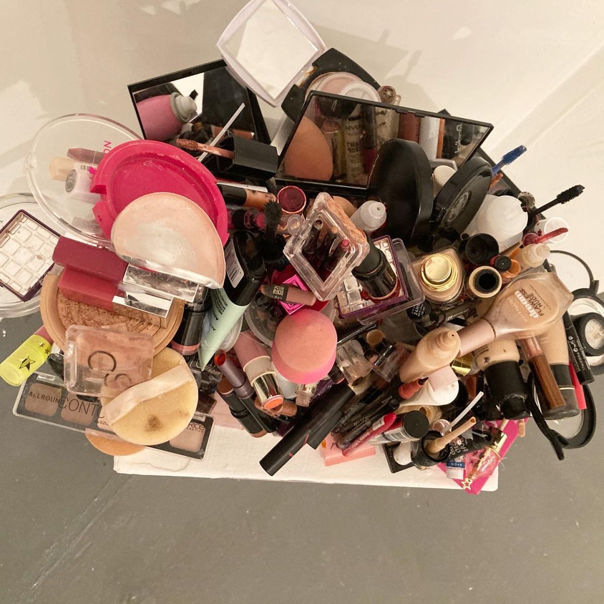 120.8 Billion tons of plastic makeup packaging in landfill