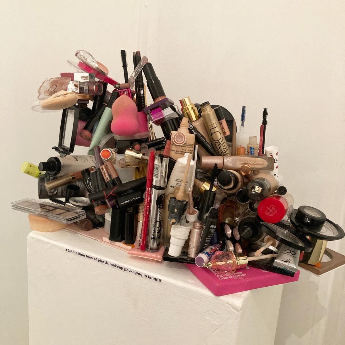 120.8 Billion tons of plastic makeup packaging in landfill