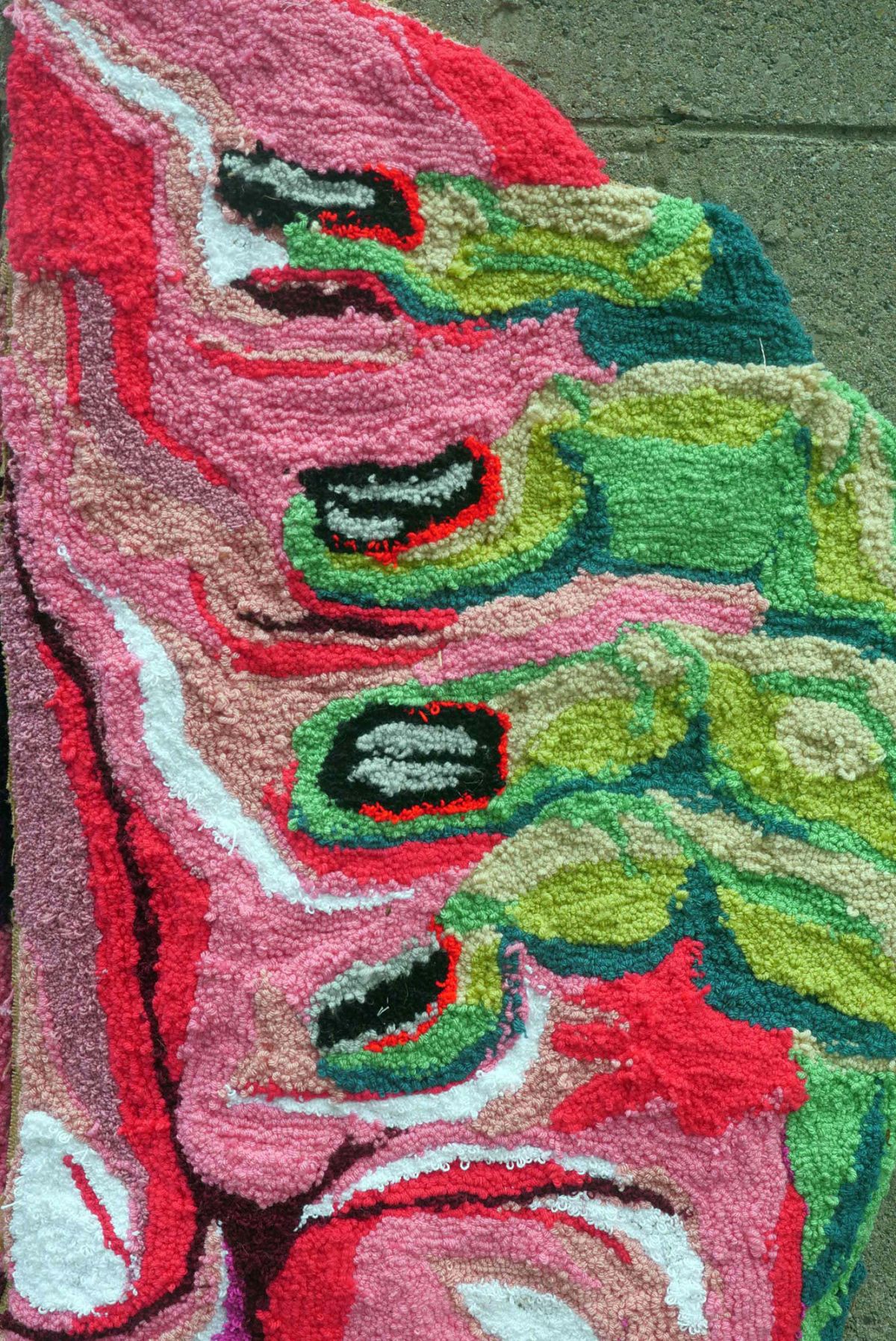 squeeze (detail)